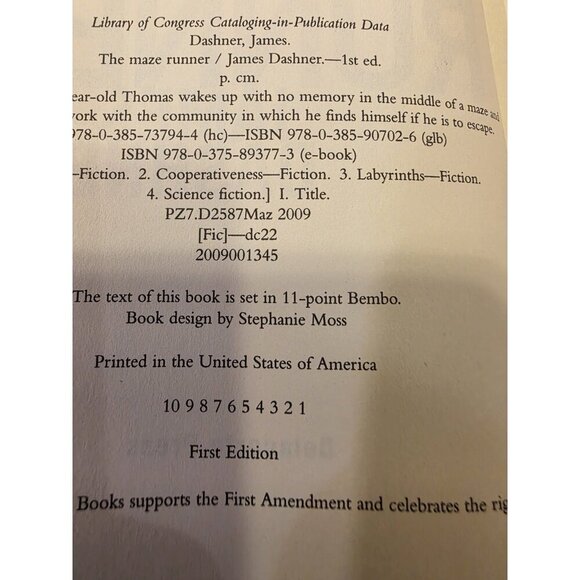 Maze Runner Book One of the Maze Runner Series Hardcover by James Dashner 2009 - Picture 8 of 11